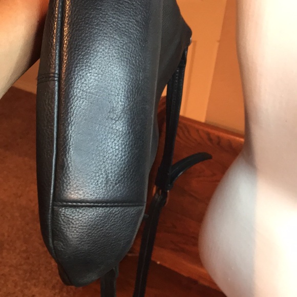 TIGNANELLO LEATHER SHOULDER BAG - Picture 10 of 11